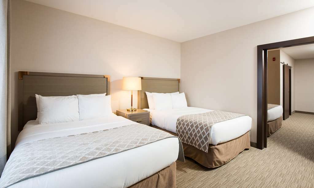 Pomeroy Hotel Fort Mcmurray Oda fotoğraf