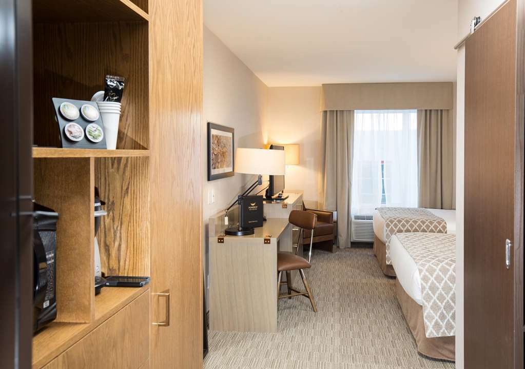 Pomeroy Hotel Fort Mcmurray Oda fotoğraf