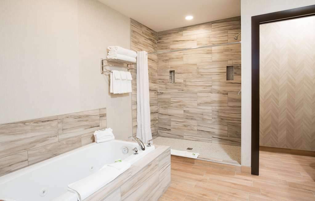 Pomeroy Hotel Fort Mcmurray Olanaklar fotoğraf