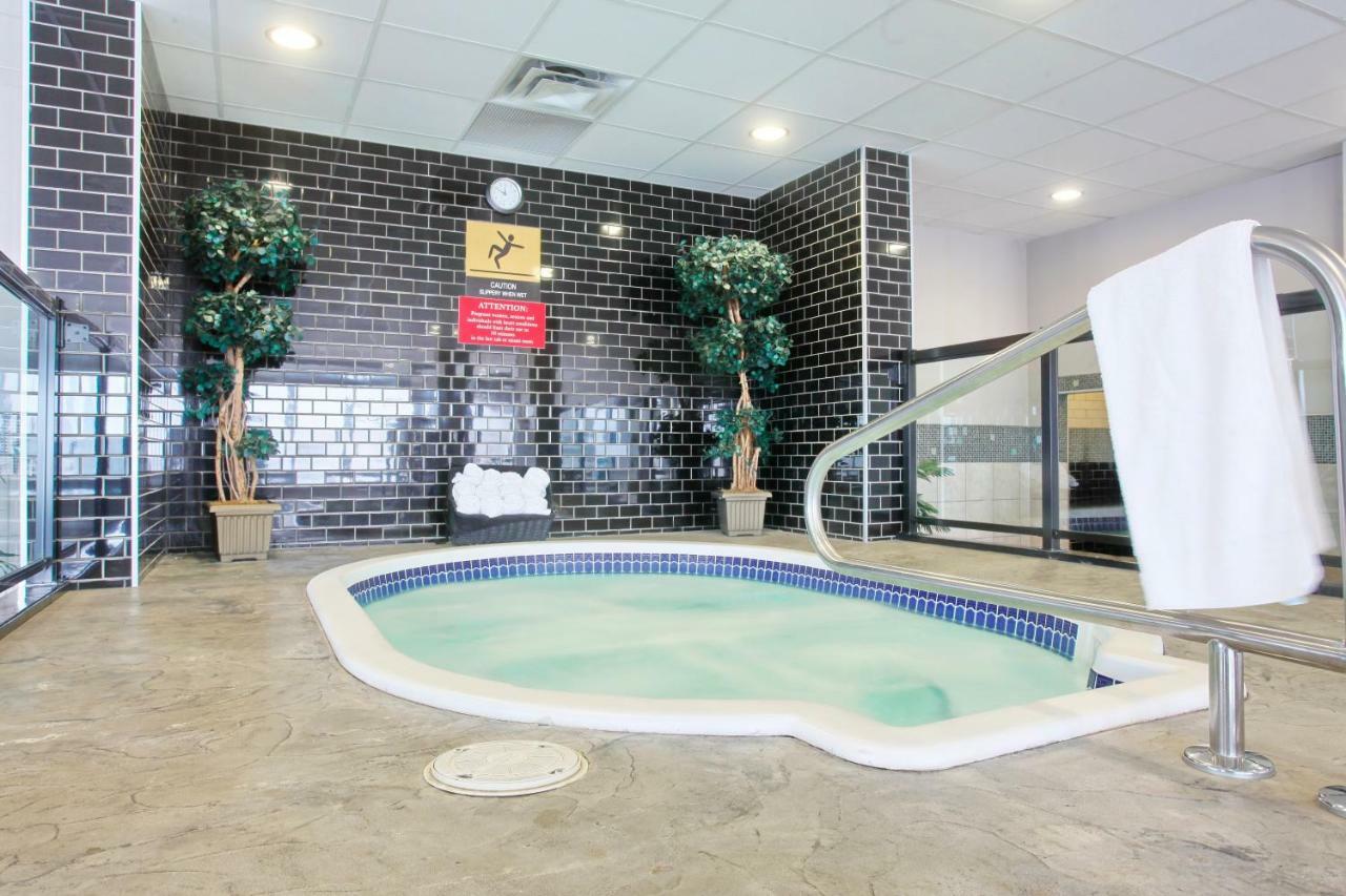 Pomeroy Hotel Fort Mcmurray Dış mekan fotoğraf